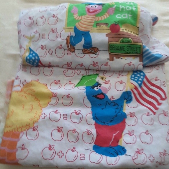 Vintage Muppets SESAME STREET School Room Flat & Fitted Twin Sheets - Picture 1 of 9